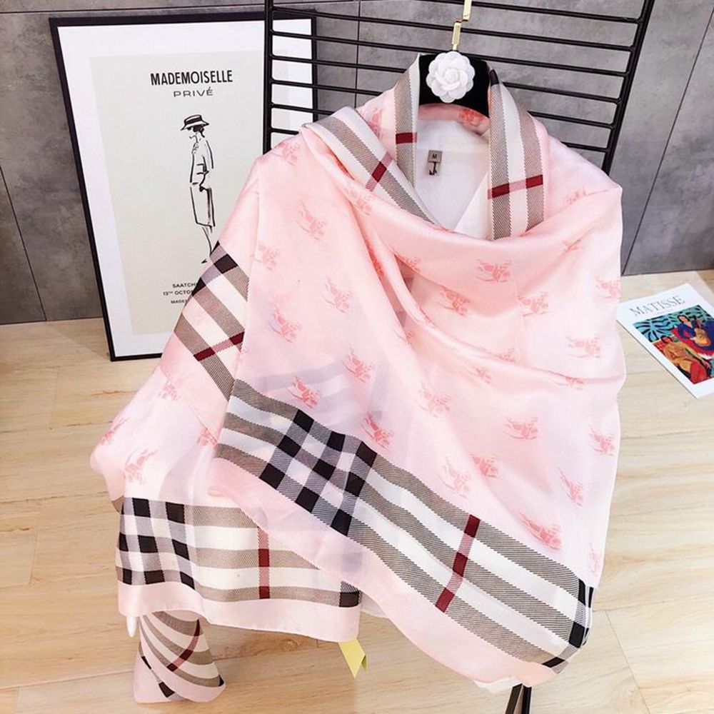 Bv*b*rry Scarf